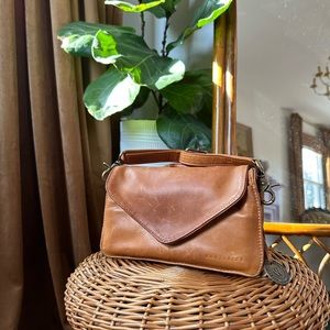 Wanderers Travel Co PETITE MARSEILLE small soft leather crossbody bag